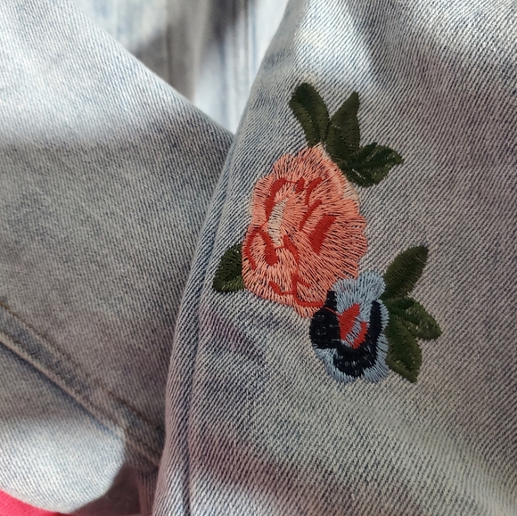 Vintage Jean jacket - Picture 2 of 10